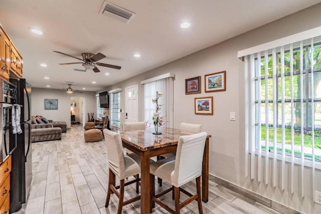 坦帕Town 'N' Country Cozy Corner, Your Florida Fun Hub别墅 外观 照片
